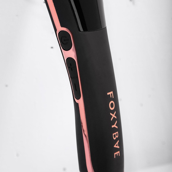 Foxybae  ROSE GOLD STRAIGHTENING BRUSH - Picture 5 of 5